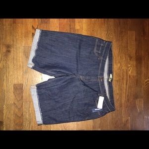 Old navy Bermuda’s